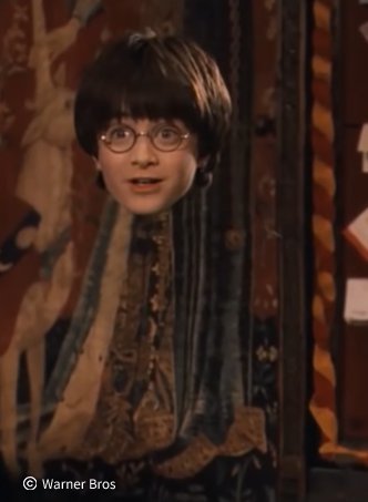 Ein Bild aus den Aufnahmen zu Harry Potter, hier ist die Möglichkeit des Greenscreens zu sehen, der Part, welcher vorher ein grüner Umhang war, zeigt nun den Hintergrund, so das der Körper des Schauspielers transparent zu sein scheint.