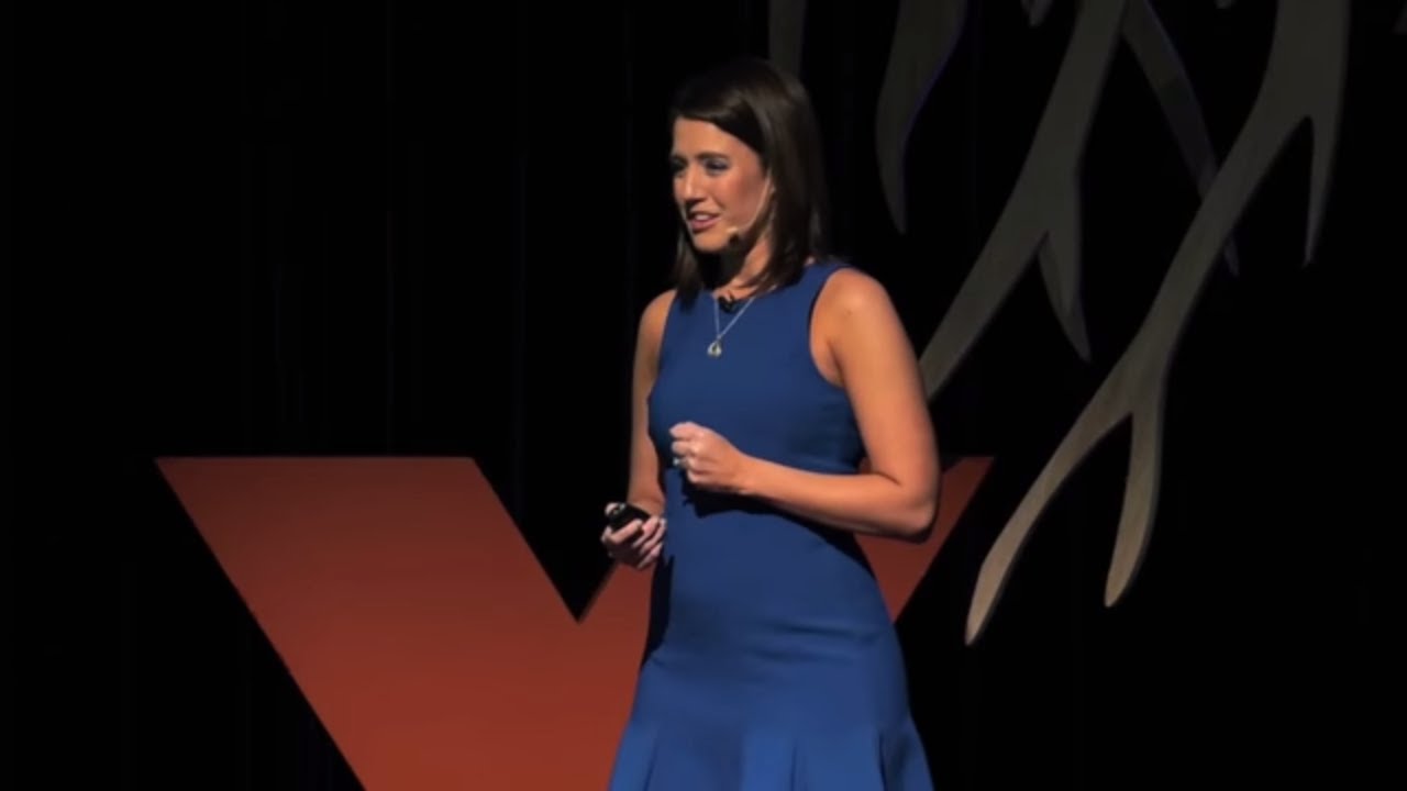 Don't Feed the Trolls: How to Handle Jerks on Social Media | Emily Sutton | TEDxOU Expertin Emily Sutton erklärt im Video dem Umgang mit Trollen.