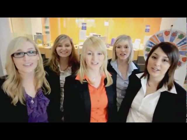 Azubimarketing-Video, das gestellte Jugendlichkeit demonstriert.